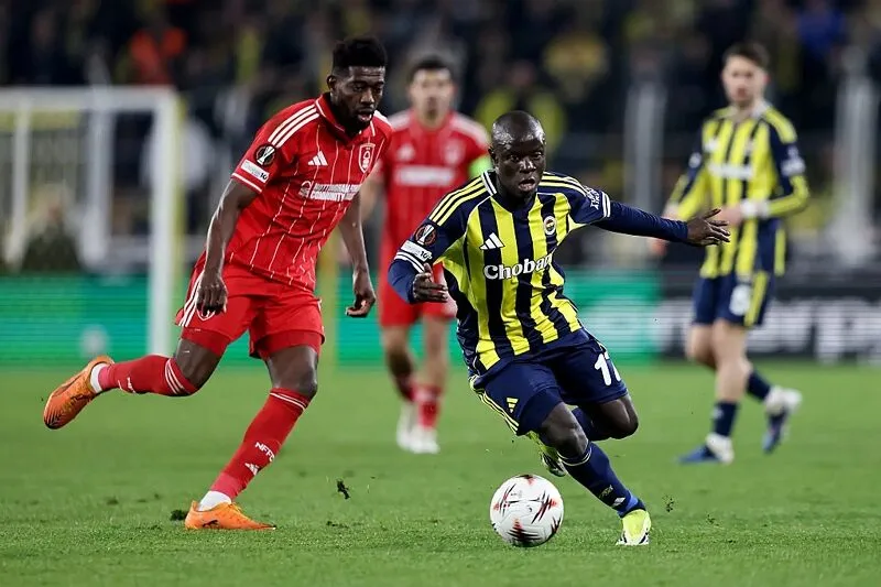 Nottingham Forest nhiều khả năng giành chiến thắng trước Fenerbahce